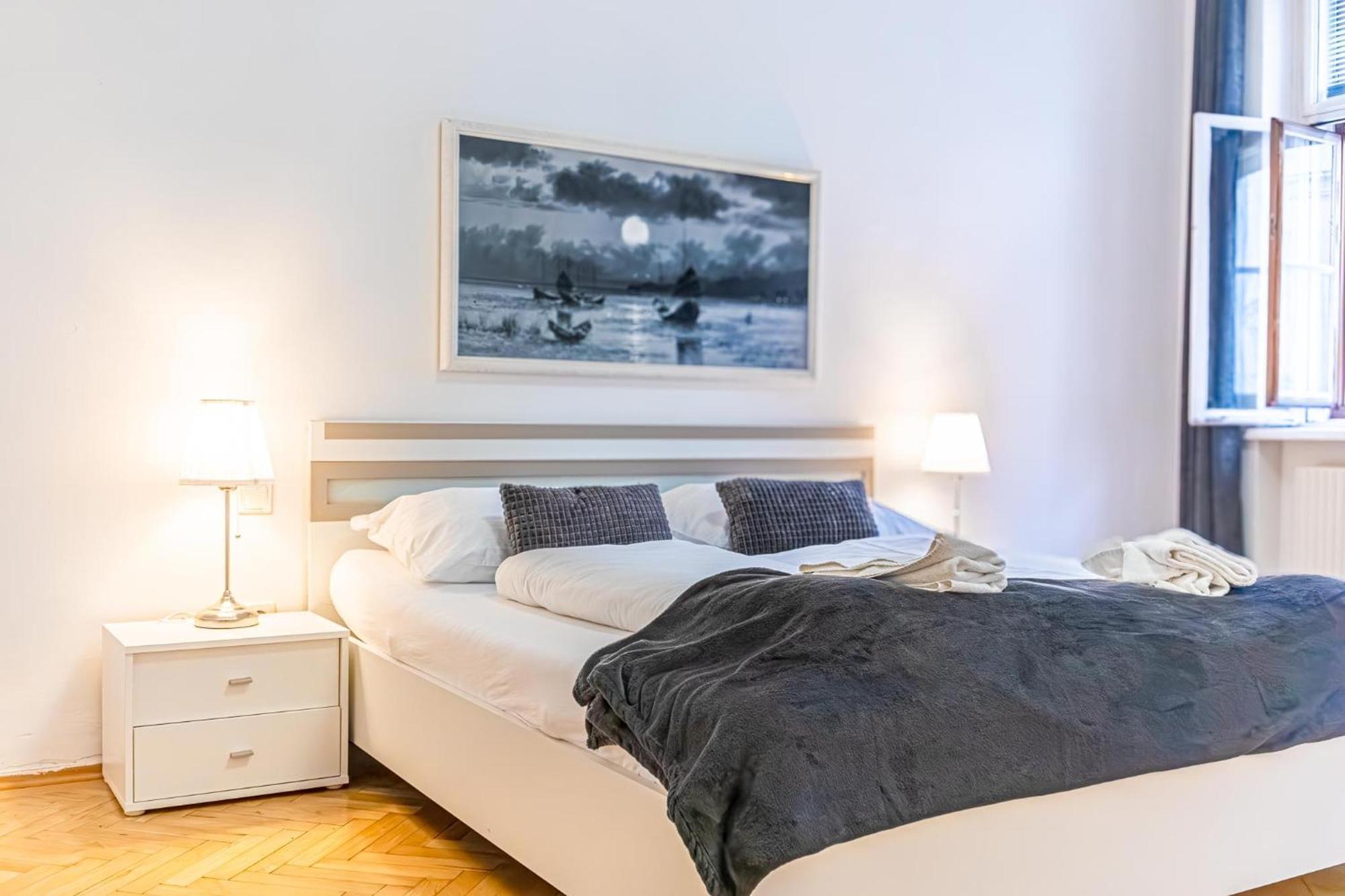 Deluxe 3br Apt. Wiener Stadthalle - Suitable For Longstays Appartement Vienne