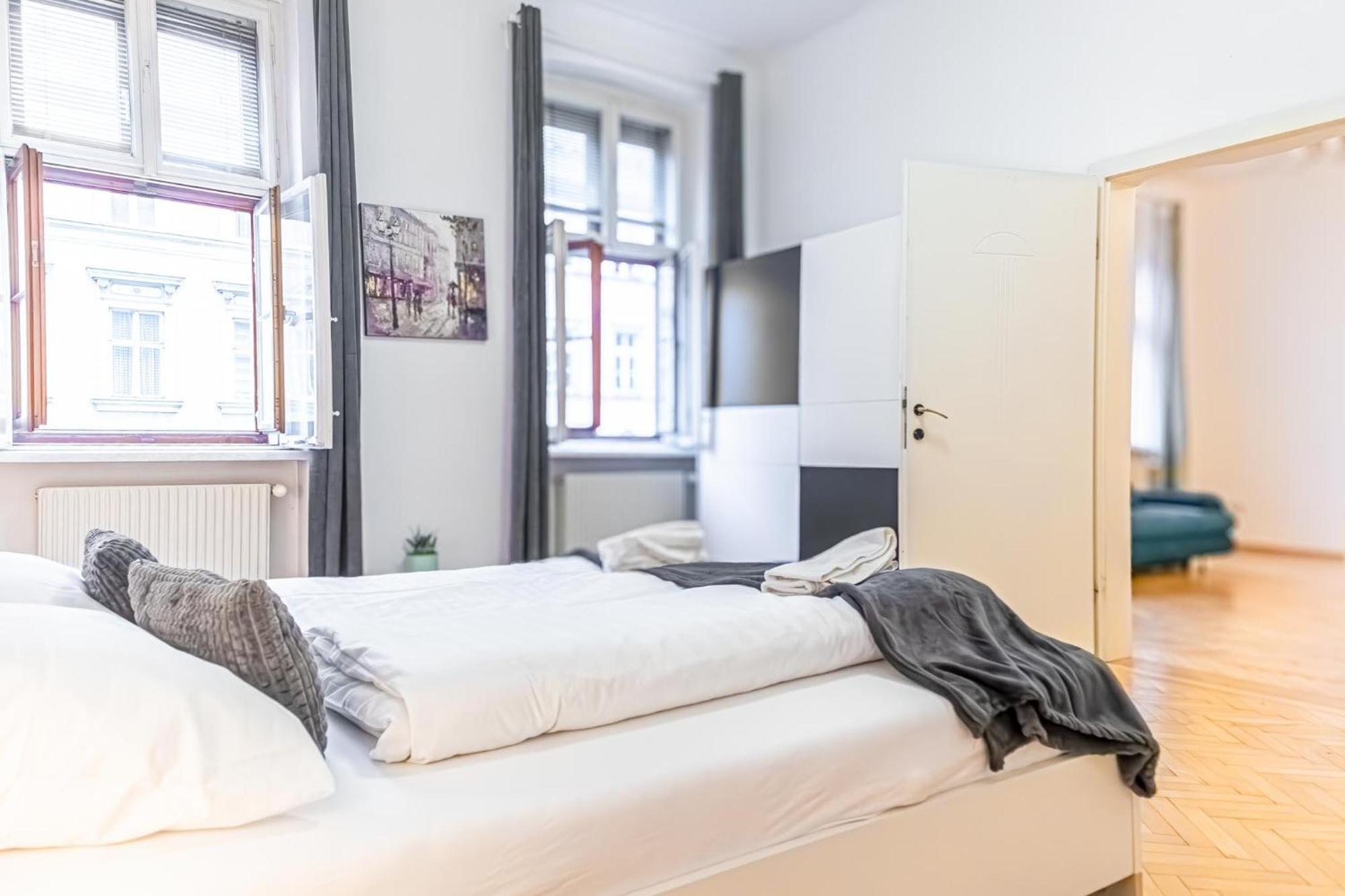 Appartement Deluxe 3br Apt. Wiener Stadthalle - Suitable For Longstays *